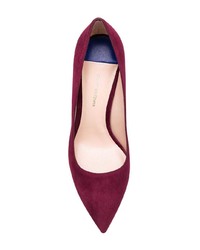 Темно-пурпурные замшевые туфли от Stuart Weitzman