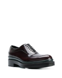 Темно-пурпурные кожаные броги от Prada