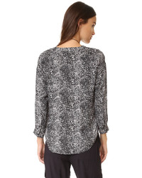 Темно-серая блузка от Soft Joie