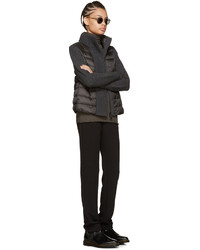 Женская темно-серая куртка от Moncler