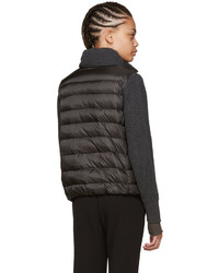 Женская темно-серая куртка от Moncler