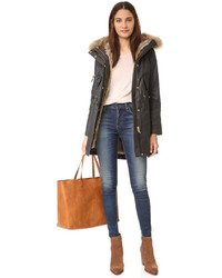 Женская темно-серая парка от SAM.