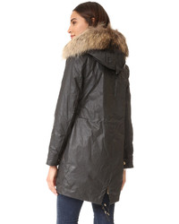 Женская темно-серая парка от SAM.