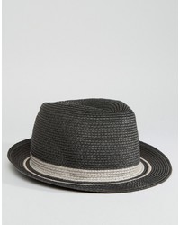 Темно-серая соломенная шляпа