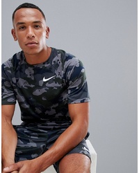 Мужская темно-серая футболка с круглым вырезом с камуфляжным принтом от Nike Training