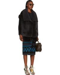 Темно-серая шуба от Burberry