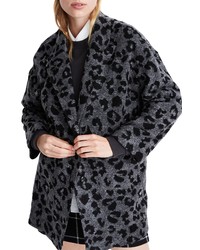 Темно-серое пальто с леопардовым принтом