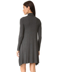 Темно-серое платье от Clayton
