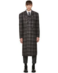 Мужское темно-серое твидовое пальто в шотландскую клетку от Thom Browne