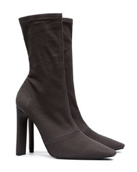 Темно-серые ботильоны из плотной ткани от Yeezy