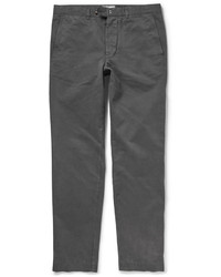 Темно-серые брюки чинос