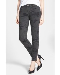 Темно-серые джинсы скинни с камуфляжным принтом