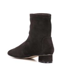 Темно-серые замшевые ботильоны от Stuart Weitzman