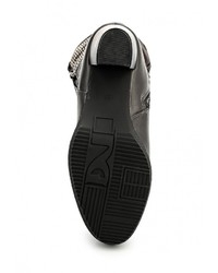 Темно-серые замшевые полусапоги от Damerose