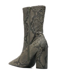 Темно-серые кожаные ботильоны со змеиным рисунком от Yeezy