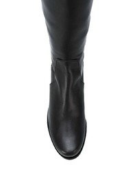 Темно-серые кожаные сапоги от Stuart Weitzman