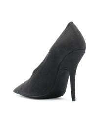 Темно-серые туфли из плотной ткани от Yeezy