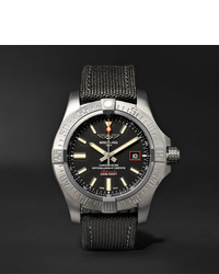 Мужские темно-серые часы из плотной ткани от Breitling