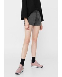 Женские темно-серые шорты от Mango