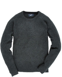 Темно-серый вязаный свитер
