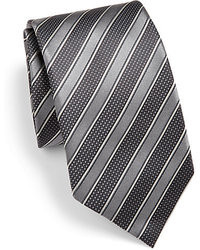 Темно-серый галстук в горизонтальную полоску