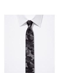 Темно-серый галстук с камуфляжным принтом