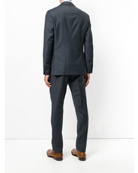 Темно-серый костюм от Lardini