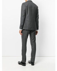 Темно-серый костюм от Lardini