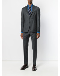 Темно-серый костюм от Lardini