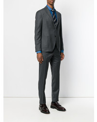 Темно-серый костюм от Lardini