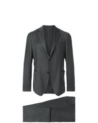 Темно-серый костюм от Lardini
