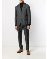 Темно-серый костюм от Lardini