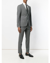 Темно-серый костюм от Tagliatore