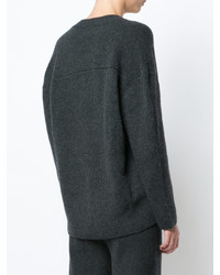 Женский темно-серый свитер с v-образным вырезом
