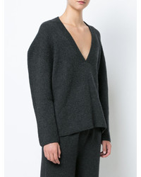 Женский темно-серый свитер с v-образным вырезом