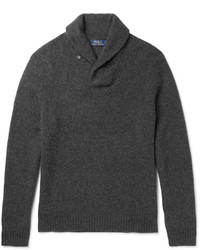 Темно-серый свитер с отложным воротником