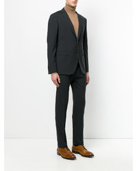 Темно-серый шерстяной костюм от Tonello