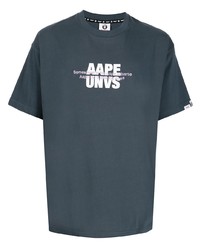 Мужская темно-сине-белая футболка с круглым вырезом с принтом от AAPE BY A BATHING APE