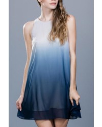 Темно-сине-белое омбре свободное платье