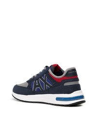 Мужские темно-сине-белые кроссовки от Armani Exchange