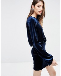 Темно-синее бархатное коктейльное платье от Asos