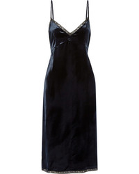Темно-синее бархатное платье от Prada