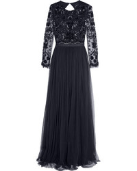 Темно-синее вечернее платье с украшением от Needle & Thread