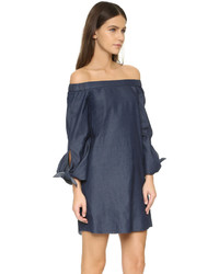 Темно-синее джинсовое платье от Tibi