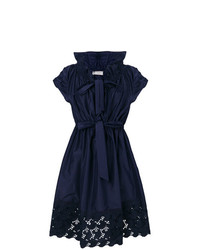 Темно-синее кружевное платье с пышной юбкой от Lanvin