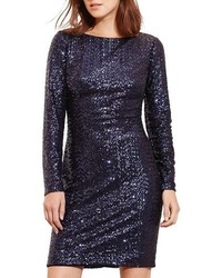 Темно-синее облегающее платье с пайетками