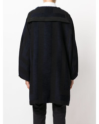 Темно-синее пальто-накидка от Alberta Ferretti