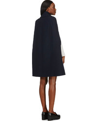 Темно-синее пальто-накидка от Carven