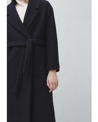 Женское темно-синее пальто от Mango