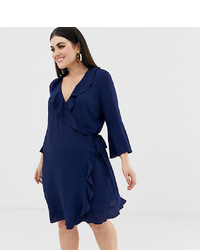 Темно-синее платье с запахом с рюшами от Outrageous Fortune Plus